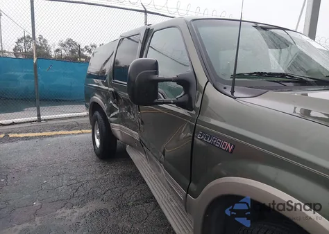 2000 Ford Excursion Limited from USA, damaged, VIN 1FMNU42S7YED84370